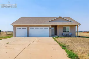 1696 E Silverwood Dr, Pueblo, CO 81007 - Photo 1