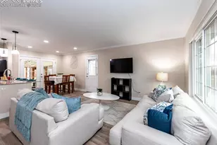 2068 Fernwood Dr, Colorado Springs, CO 80910 - Photo 4