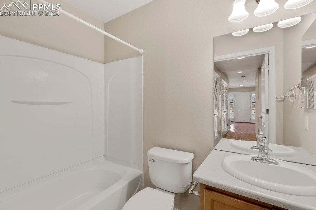 933 Burning Bush Pt, Woodmoor CO 80132-8652 exterior