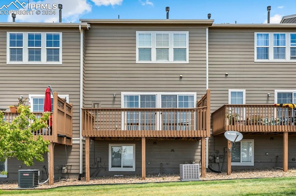 933 Burning Bush Pt, Woodmoor CO 80132-8652 exterior