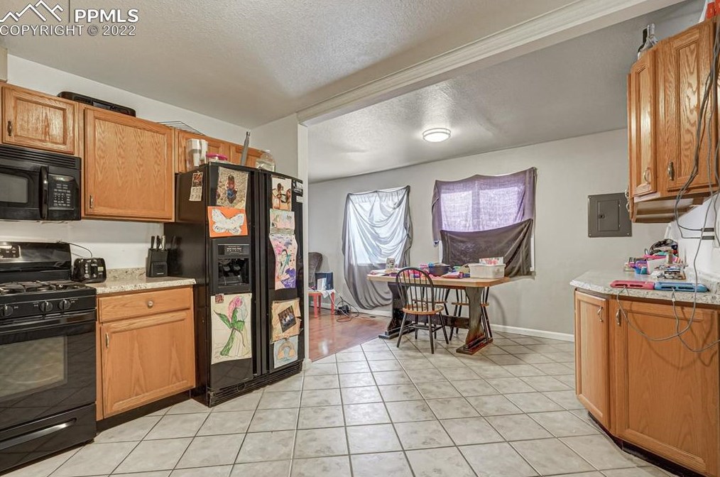 2578 Chimayo Dr, Colorado Springs CO  80911-1014 exterior
