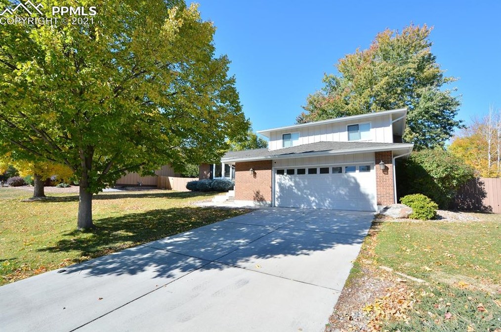 4110 Stonehaven Dr, Colorado Springs, CO 80906-4835