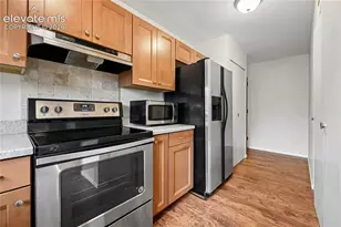 2927 Mesa Rd, Colorado Springs, CO 80904 - Photo 2