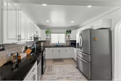 2706 W Pikes Peak Avenue, Colorado Springs, CO 80904 - Photo 2