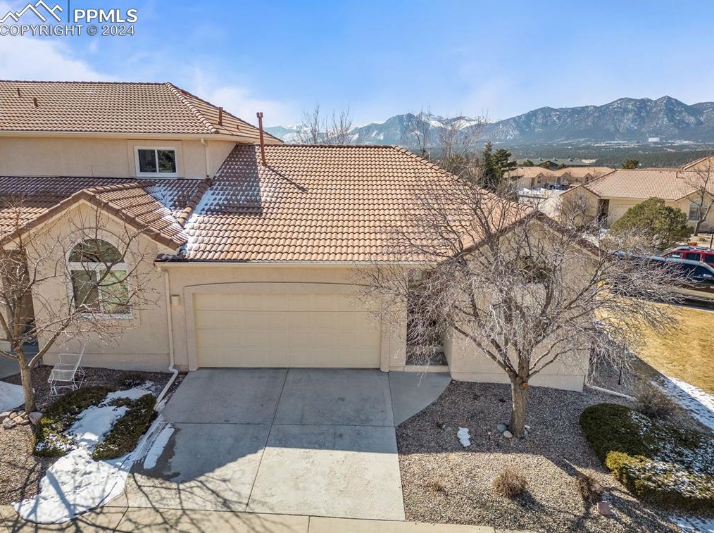 17 Luxury Ln, Colorado Springs, CO 80921-3300