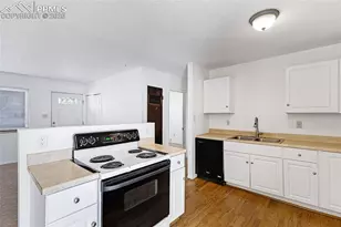 2436 Launcelot Ct, Colorado Springs, CO 80904 - Photo 12