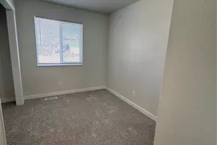 886 Badger Dr, Colorado Springs, CO 80916 - Photo 8