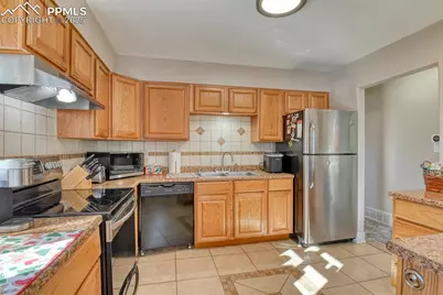 2758 Ferber Drive, Colorado Springs, CO 80916 - Photo 4