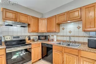 2758 Ferber Dr, Colorado Springs, CO 80916 - Photo 8