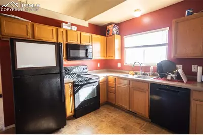 8237 Parkglen Drive, Fountain, CO 80817 - Photo 10