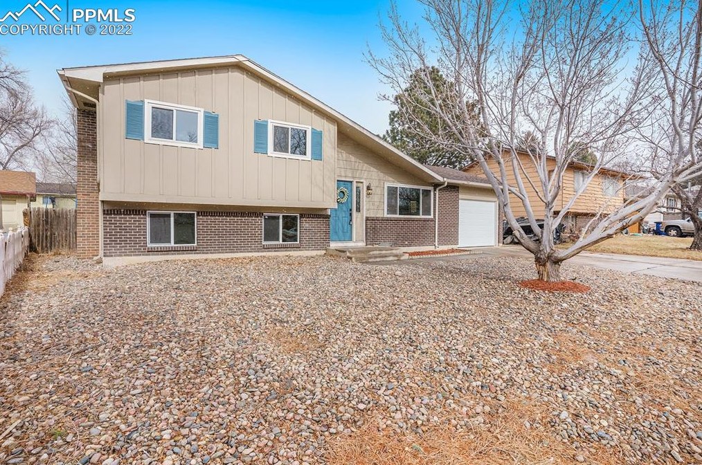 3712 Encino St, Colorado Springs, CO 80918-2807
