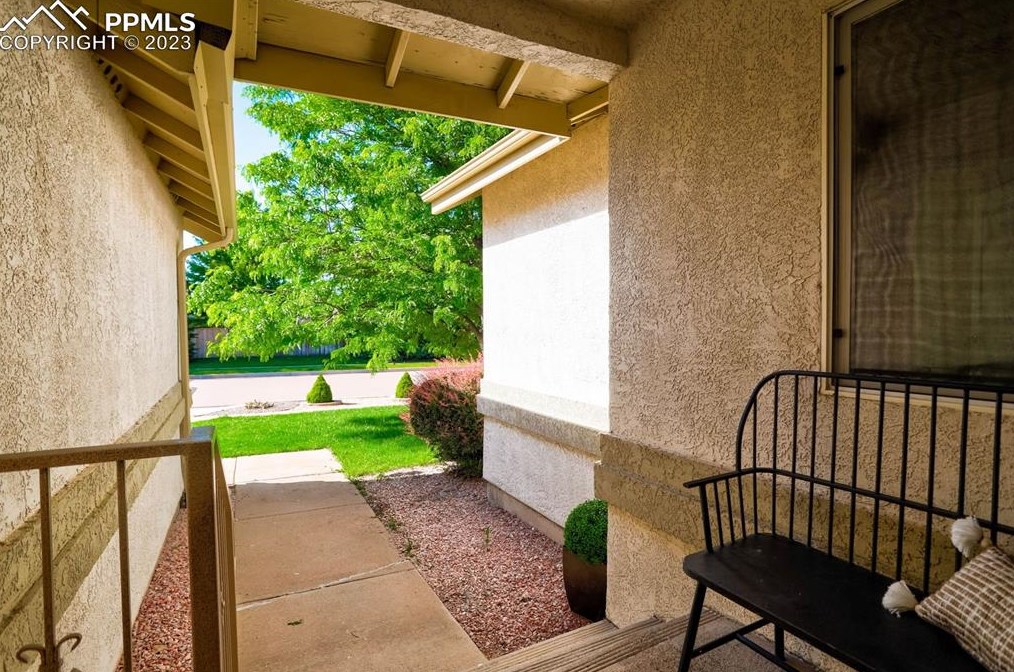 659 Sand Creek Dr, Colorado Springs, CO 80916-5519