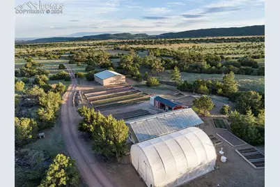 5660 Sandy Creek Heights, Colorado Springs, CO 80926 - Photo 8