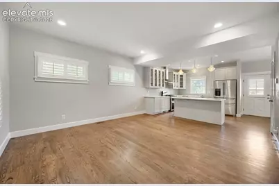 2129 W Pikes Peak Avenue, Colorado Springs, CO 80904 - Photo 10