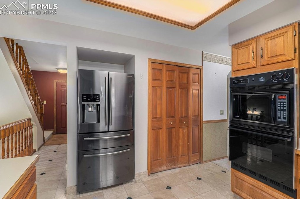 2275 Kittridge Ave, Colorado Springs CO 80919-3889 exterior