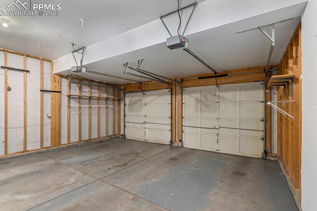 2275 Kittridge Ave, Colorado Springs CO 80919-3889 exterior