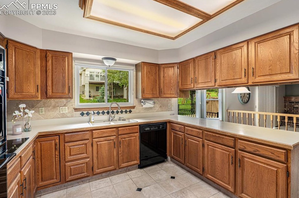 2275 Kittridge Ave, Colorado Springs CO 80919-3889 exterior