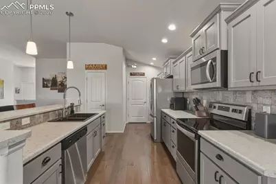 653 E Chaunsey Drive, Pueblo West, CO 81007 - Photo 12
