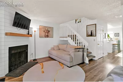 6836 Overland Drive, Colorado Springs, CO 80919 - Photo 2