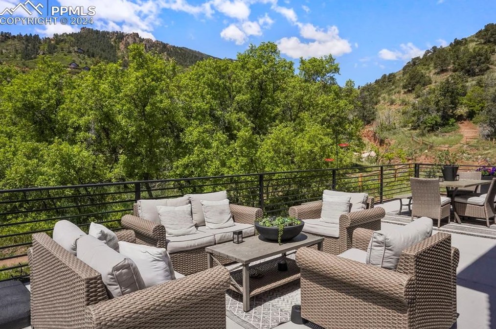 284 Crystal Park Rd, Crystal Hills CO exterior