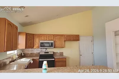 1695 E Buffalo Lane, Pueblo, CO 81007 - Photo 2