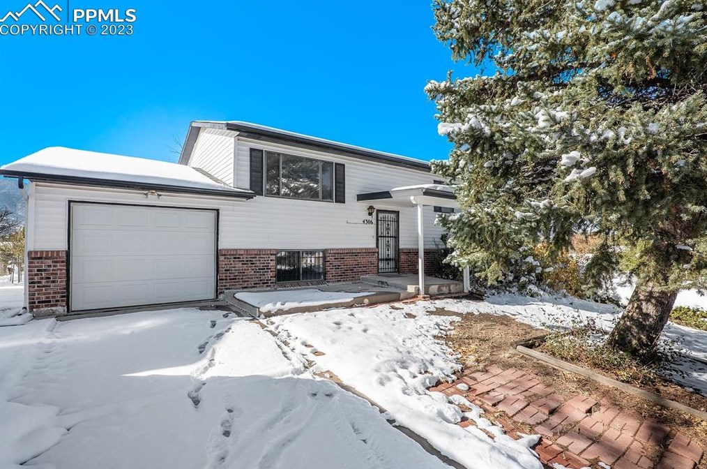 4306 Axtell St, Colorado Springs, CO 80906-5402