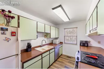 413 S Chelton Road, Colorado Springs, CO 80910 - Photo 10