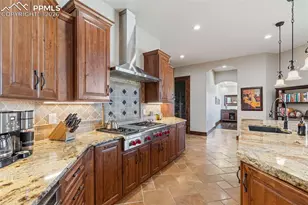 18905 Brockenbury Ct, Monument, CO 80132 - Photo 10