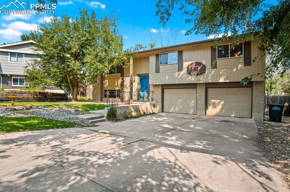 1623 James Cir, Colorado Springs, CO 80915-2100