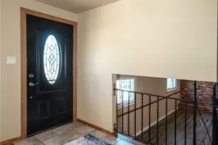 2226 Glenwood Cir, Colorado Springs, CO 80909 - Photo 4