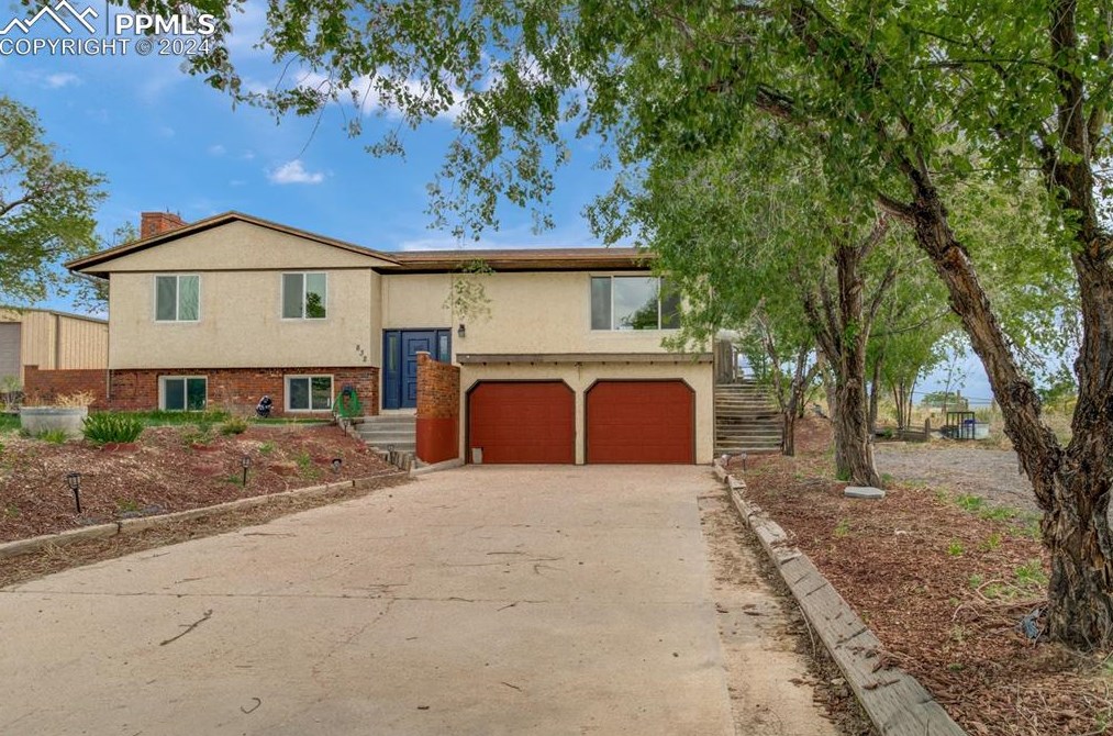 832 Tijuana Dr, Pueblo, CO 81007-1949
