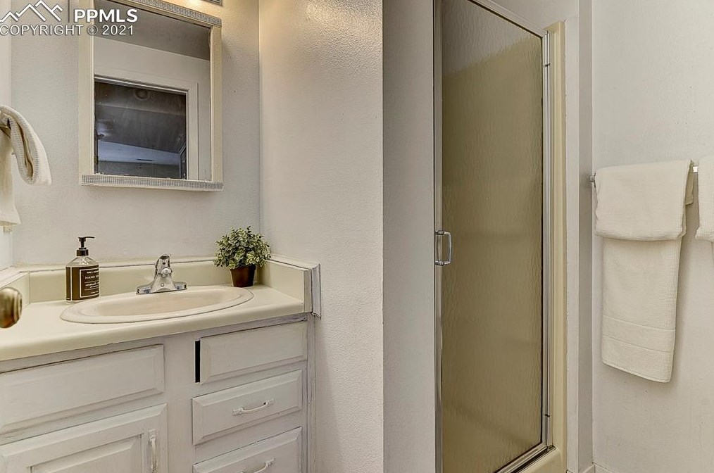 7760 Lindsey Dr, Colorado Springs CO 80920-4241 exterior