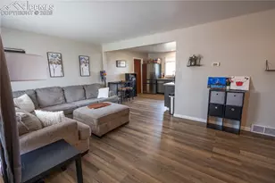1804 Lark Bunting Ln, Pueblo, CO 81001 - Photo 4