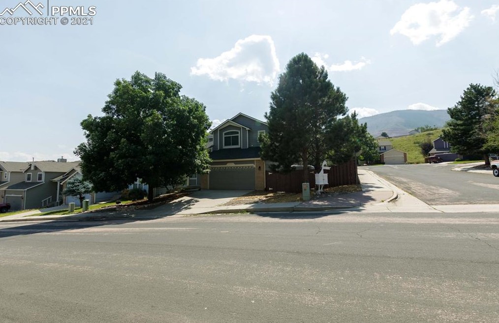 7440 Julynn Rd, Colorado Springs, CO 80919-4223