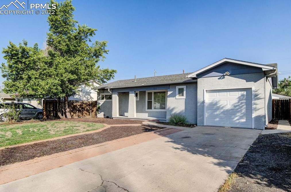 120 Sitka Dr, Colorado Springs, CO 80911-1052