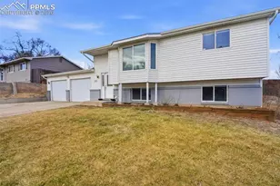 1268 Chiricahua Dr, Colorado Springs, CO 80915 - Photo 2