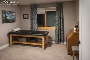 810 Broadview Pl, Colorado Springs, CO 80904 - Photo 14