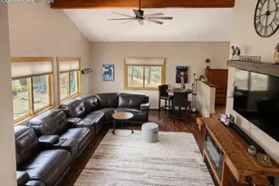 810 Broadview Pl, Colorado Springs, CO 80904 - Photo 6