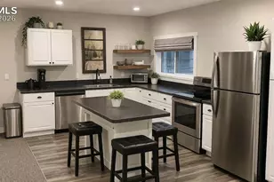 810 Broadview Pl, Colorado Springs, CO 80904 - Photo 16