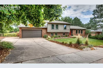 380 Silver Spring Circle, Colorado Springs, CO 80919 - Photo 2