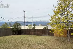 217 Elmwood Dr, Colorado Springs, CO 80907 - Photo 8