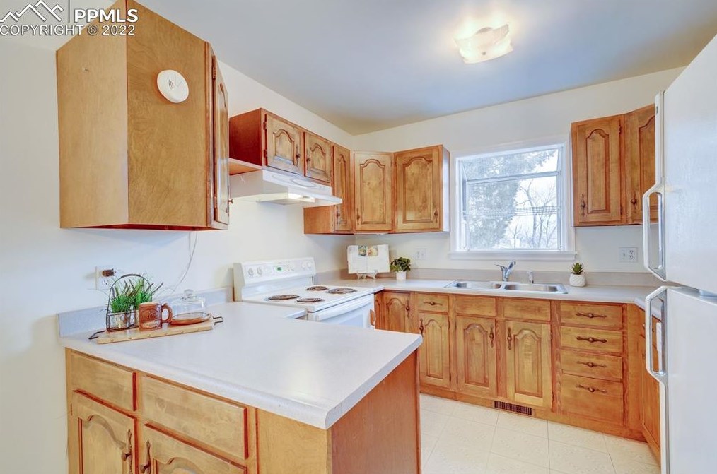 336 Ter Pl, Crystal Hills CO 80829-2538 exterior