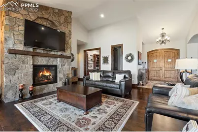 18905 Brockenbury Court, Monument, CO 80132 - Photo 4