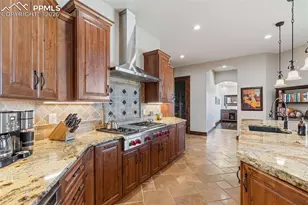 18905 Brockenbury Ct, Monument, CO 80132 - Photo 10