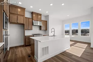 4505 Peak Crst Vw, Colorado Springs, CO 80918 - Photo 4