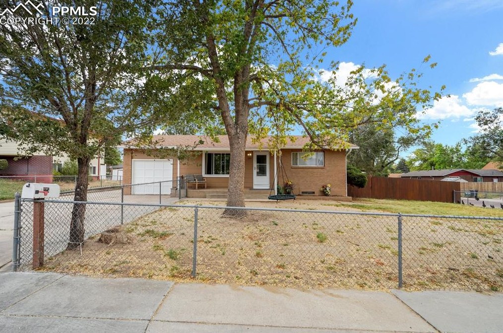 125 Harvard St, Colorado Springs, CO 80911-2213