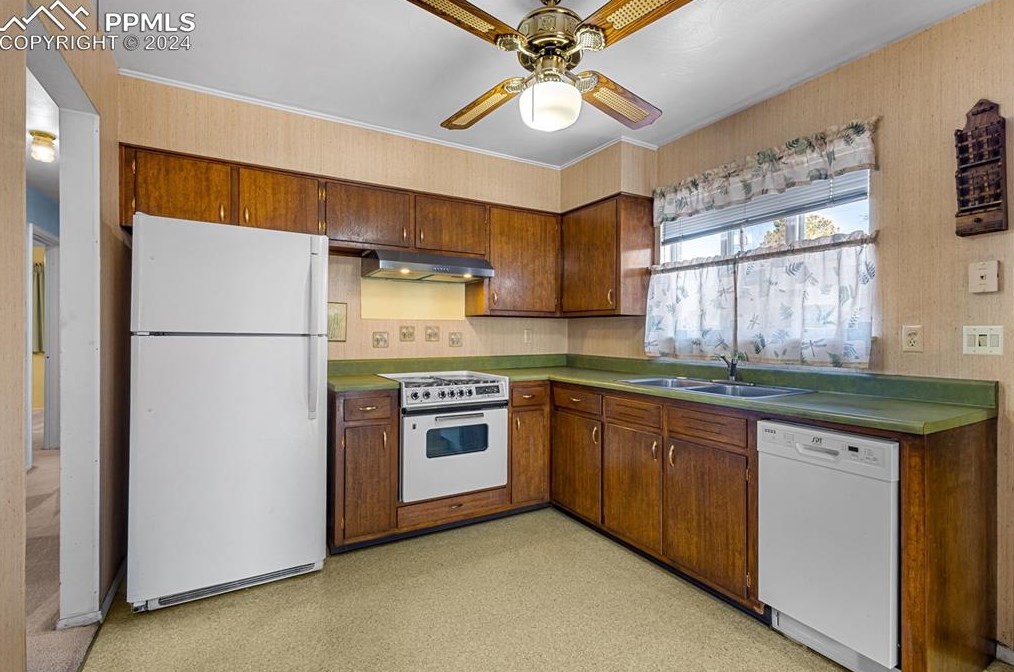 33 Garland Ave, Colorado Springs CO exterior