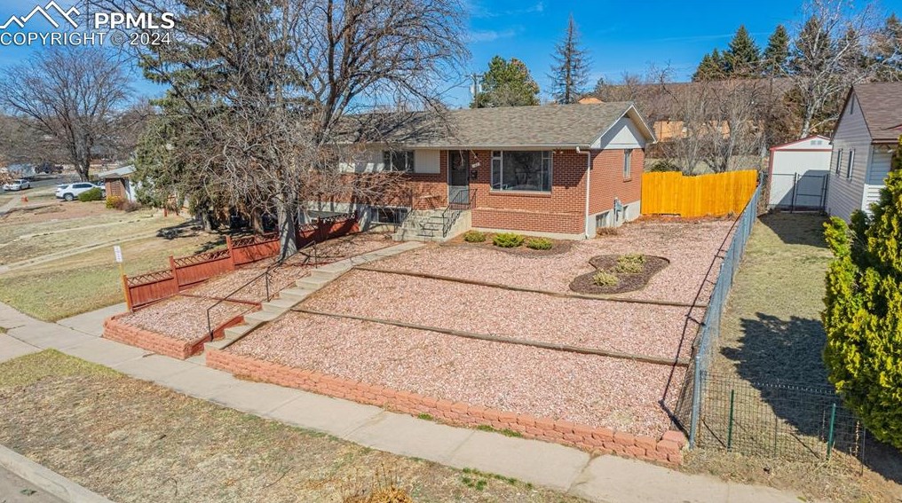 33 Garland Ave, Colorado Springs CO exterior