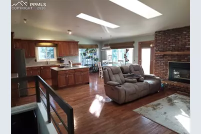 2432 Zane Circle, Colorado Springs, CO 80909 - Photo 6