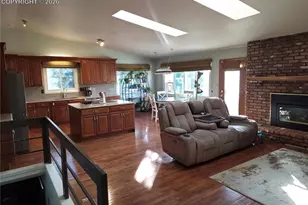 2432 Zane Cir, Colorado Springs, CO 80909 - Photo 6